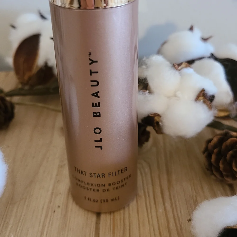 ⭐️⭐️HOST PICK⭐️⭐️JLO BEAUTY 1 fl.oz Complexion Booster in PINK CHAMPAGNE